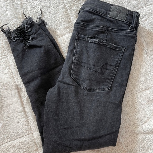American Eagle crop jeans - Picture 2 of 3